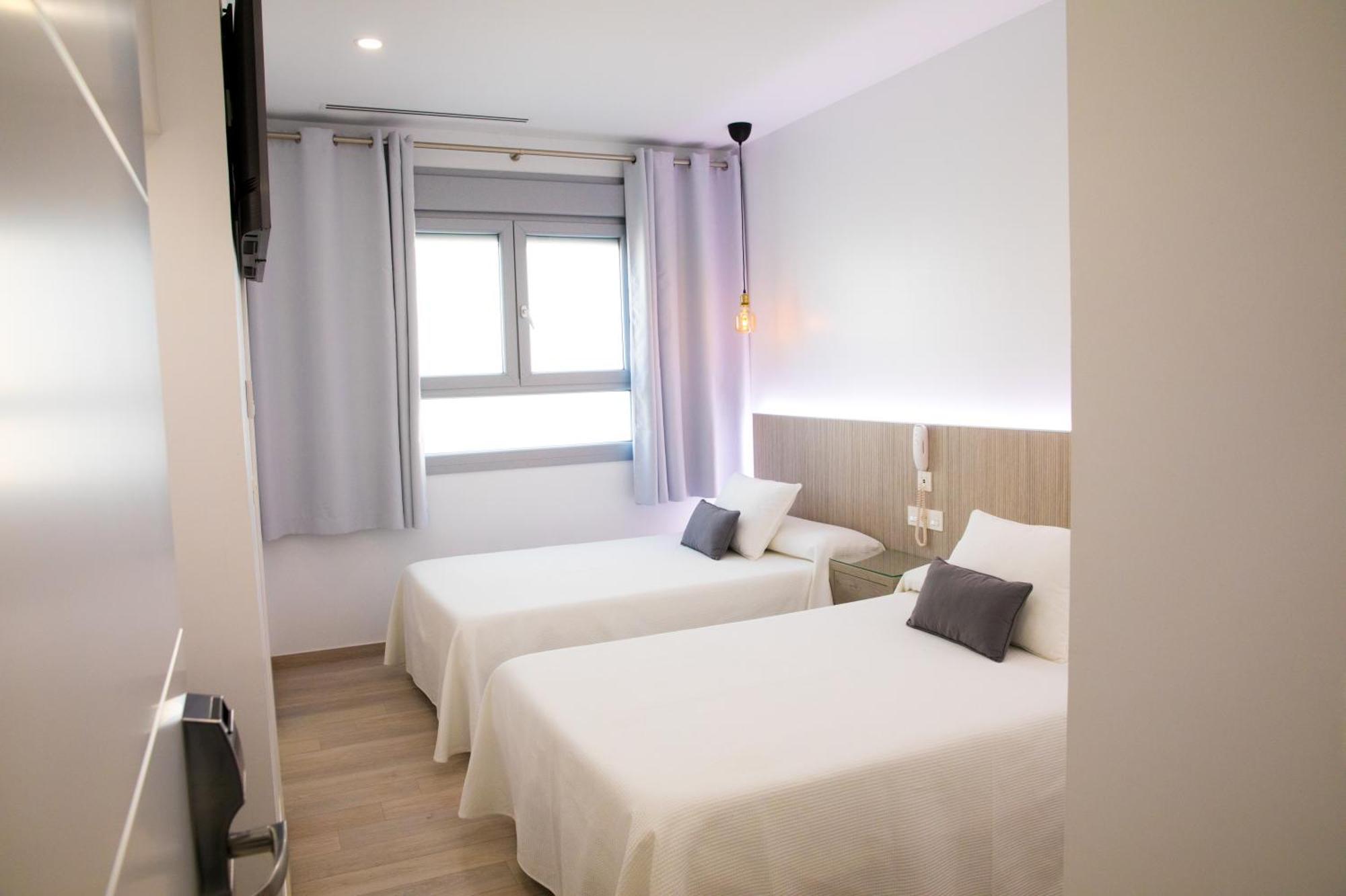 Apartahotel Enfasis-Group El Cuervo  Exterior photo