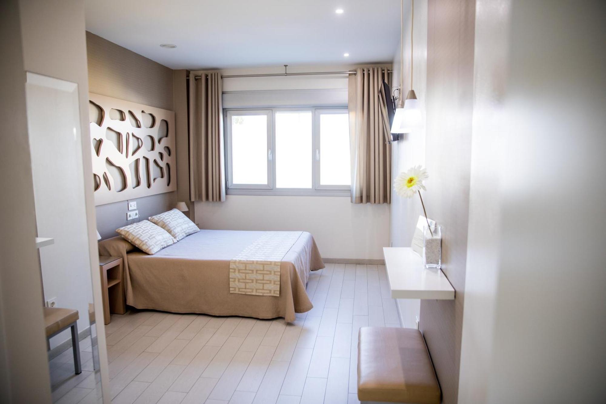 Apartahotel Enfasis-Group El Cuervo  Room photo
